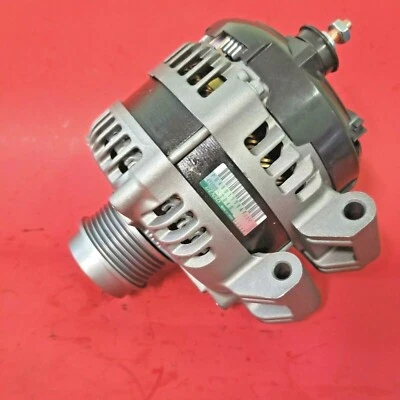 Jeep Grand Cherokee 2011 a 2015 V6 motor 3,6 L 180 amperios alternador polea nueva Foto 1 de 4
