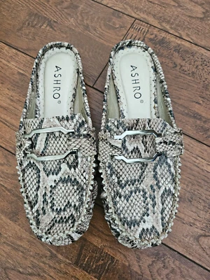 Ashro Womens Rush Hour Slide Mule Faux Leather Buckle Accent Snake 9W - Image 1 of 4