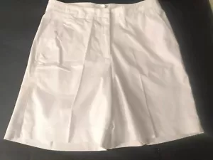 Nike Dri Fit Damengröße Large Golfshorts weiß 8" Schrittlänge 32" Taille sehr guter Zustand - Bild 1 von 9