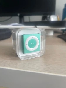 Ipod Shuffle 4th Generation 2GB - Picture 1 of 2