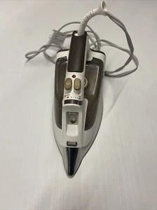Rowenta Limited Edition DZ5990 1700W Burst Of Steam Iron made in Germany - Picture 1 of 4