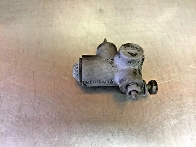 Alfa Romeo Spider 115, GTV/6 • Compensador de freno trasero original.  Usado.    AR3849 Foto 1 de 4