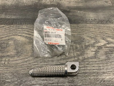 Reposapiés delantero izquierdo Kawasaki EX650 650 ZX6R ZX636 Ninja OEM estribo peldaño Foto 1 de 4
