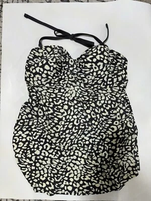 Liz Lange maternity swimsuit top tie back Size MEDIUM leopard Print Gray White - Image 1 of 4