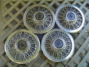 VINTAGE WIRE 1983 1993 FORD MUSTANG COUGAR THUNDERBIRD 14 HUBCAPS WHEEL COVERS - Picture 1 of 22