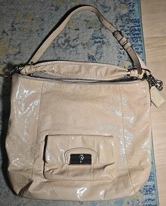 VTG Coach Kristin 16014 Champagne patent Leather Hobo Handbag Shoulder bag - Picture 1 of 16