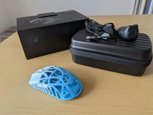 Souris gaming sans fil WLMOUSE Beast X blanc bleu commutateur TTC 8K occasion - Photo 1/10