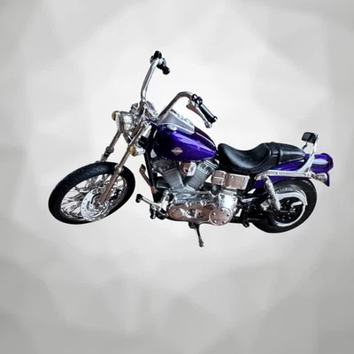 Maisto H-D Custom Series 34 2001 FXDWG Dyna Wide Glide Diecast 5”  Motorcycle - Image 1 of 4