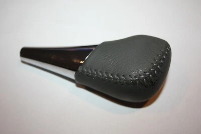 2005-2010 TOYOTA AVALON CENTER CONSOLE AUTOMATIC A/T SHIFTER SHIFT KNOB GRAY OEM - Image 1 of 4