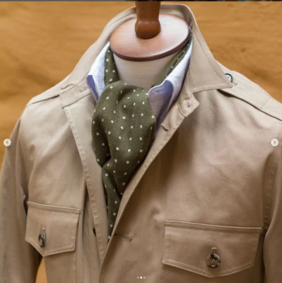 Chaqueta de safari vintage para hombre con cinturón ajuste de ocio abrigo de caza pantalón cuatro bolsillos Foto 1 de 4