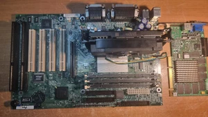 Intel SE440BX-2 ranura 1 (Yamaha XG) - Pentium II 400 MHz - 256 MB - VGA Viper 550 - Imagen 1 de 13