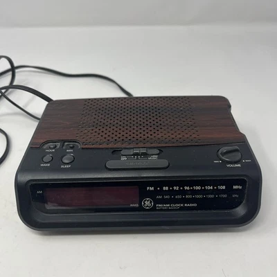 Vintage GE General Electric Digital Alarm Clock Radio Model 7-4613C 1980’s - Image 1 of 4