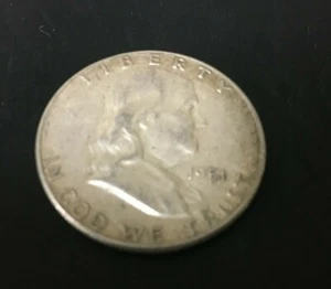 1951-P Franklin Half Dollar 90% Silver Half Dollar 1951 P Inv #321 Toned - Picture 1 of 2