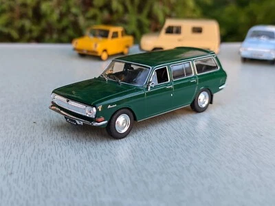 Diecast Soviet car GAZ 2402 Volga station wagon Волга DeAGOSTINI 1/43 Scale - Image 1 of 4