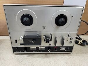 AKAI 4000D stereo Reel-to-Reel player/recorder 