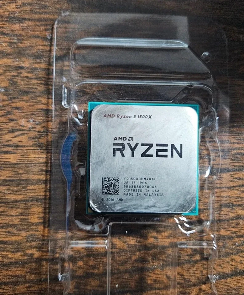 AMD R5 Ryzen 5 1500X 3.5 GHz Socket AM4 Quad-Core Processor (YD150XBBM4GAE) - Image 1 of 1