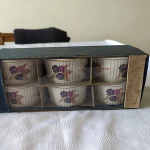 6 Royal Worcester Evesham Ramekin Dishes - Gold Rim - - Picture 1 of 20