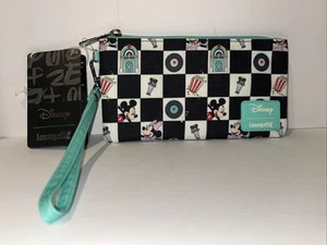 Loungefly Disney Mickey and Minnie Date Night Diner AOP Nylon Wristlet Records - Picture 1 of 3