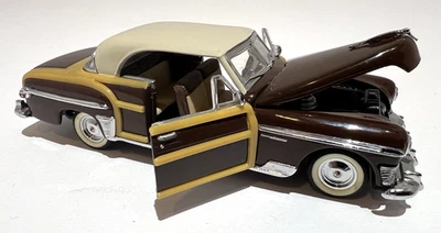 1987 Franklin Mint Classic Cars of the Fifties 1950 Chrysler 1:43 Diecast Model - Image 1 of 4