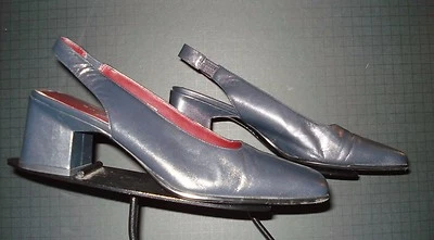 Bandolino DARK Blue Leather Slingback Pumps Sz. 8N EXCELLENT! - Image 1 of 4