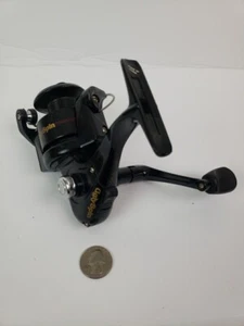 Carrete de pesca Shakespeare Uglyspin 035 - en funcionamiento - Imagen 1 de 7