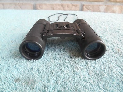 Simmons SCL Model 1156 Compact Binoculars 8x21 FOV 372’ @ 1000 Yards - Image 1 of 4