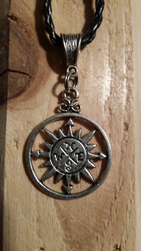 Colar pingente de sol bússola do zodíaco em 17" cordão de couro trançado ajustável - Imagem 1 de 1