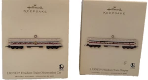 2 Hallmark Ornamenti Lionel Freedom Treno Dormiente e Osservazione Auto 2007 - Foto 1 di 5