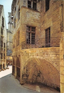 24 SARLAT - Picture 1 of 2