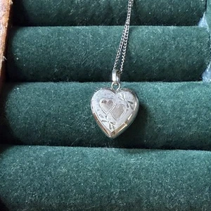 Collana medaglione cuore argento sterling 925 e catenina ciondolo foto inciso 16" - Foto 1 di 3