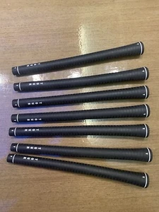 7 Golfschlägergriffe - Bild 1 von 3