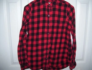 Camisa de franela para niñas junior de SO, talla XS, roja y negra, muy buena forma, linda. - Imagen 1 de 4