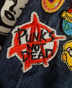 Punk's Not Dead Anarchy Symbol Goth Emo Biker Embroidered Iron Patch 3x2.5" - Picture 1 of 5