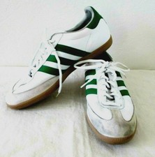 kelly green tennis shoes