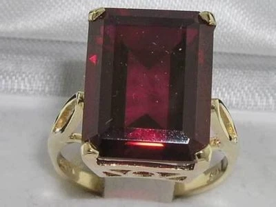 Solid 9ct Gold 16x12mm Octagon Cut Lab Created Ruby Cocktail Ring - Image 1 of 4