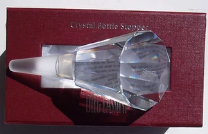 TAPÓN DE BOTELLA DE CRISTAL TRANSPARENTE OLEG CASSINI. DISEÑO FACETADO NUEVO EN CAJA. 4,5 pulgadas - Imagen 1 de 5