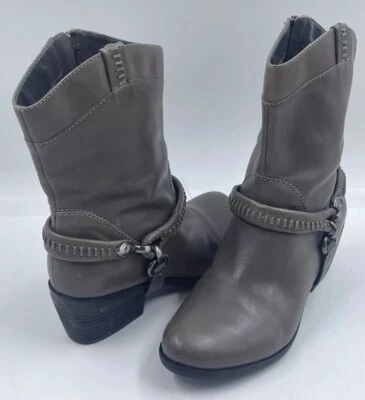 Botas de couro B. Makowsky Hudson salto cinza arnês removível - Imagem 1 de 4