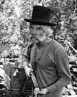 Lee Marvin holding rifle top hat Paint Your Wagon classic portrait 8x10 Photo