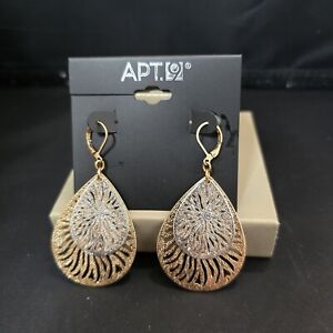 APT 8 GOLD & SILVER PLATED LEVERBACK DANGLE EARRINGS NWT