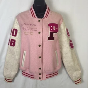 Chaqueta Universitaria Victoria's Secret Rosa Rico Niñas Love Rosa Talla L Nueva con Etiquetas $175 - Imagen 1 de 16