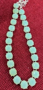 J.Crew runde Kristall Statement Halskette mintgrün hellgold ox plattiert Messing - Bild 1 von 3