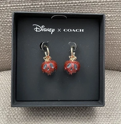 Pendientes COACH x DISNEY Villano Veneno Manzana Huggies Oro/Rojo Estilo CD812 Nuevos Foto 1 de 4