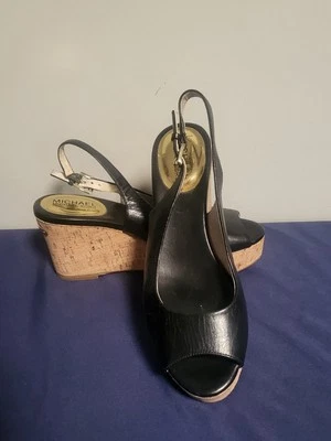 Sandalia Michaels Kors Peep Toe Corcho Plataforma Cuero Negro Cordón Talla 7.5 M Foto 1 de 4
