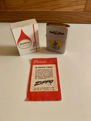 Isqueiro Zippo antigo militar USS Will Rogers SSBN 659 com caixa e panfleto    - Imagem 1 de 4