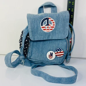 Mini Mochila Claire's América Temática Patriótica Estrellas y Rayas 4 de Julio - Imagen 1 de 4