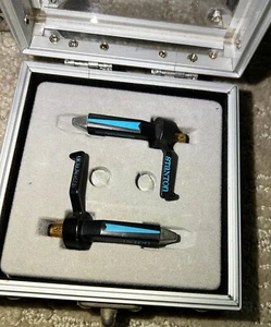 Stanton GrooveMaster DJ Cartridge Pair (no stylus) & Metal Case Groove Master - Picture 1 of 2
