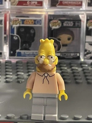 Grandpa Simpson LEGO Collectible Minifigure Series 1 Figure (2014) 71005 - Image 1 of 2