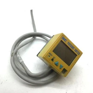 SMC ZSE4-T1-25 Vacuum Sensor Power 12-24VDC Pressure 0 to -101kPa - Picture 1 of 5