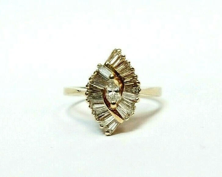 GORGEOUS MARQUISE AND BAGUETTE DIAMOND 14K YELLOW GOLD RING SIZE 7 3/4 - Image 1 of 1