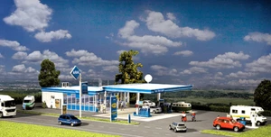 MODERN SERVICE STATION - PREMEIRE w/ INTERIOR & LEDs - HO Scale KIT 130482 - NEW - Picture 1 of 7